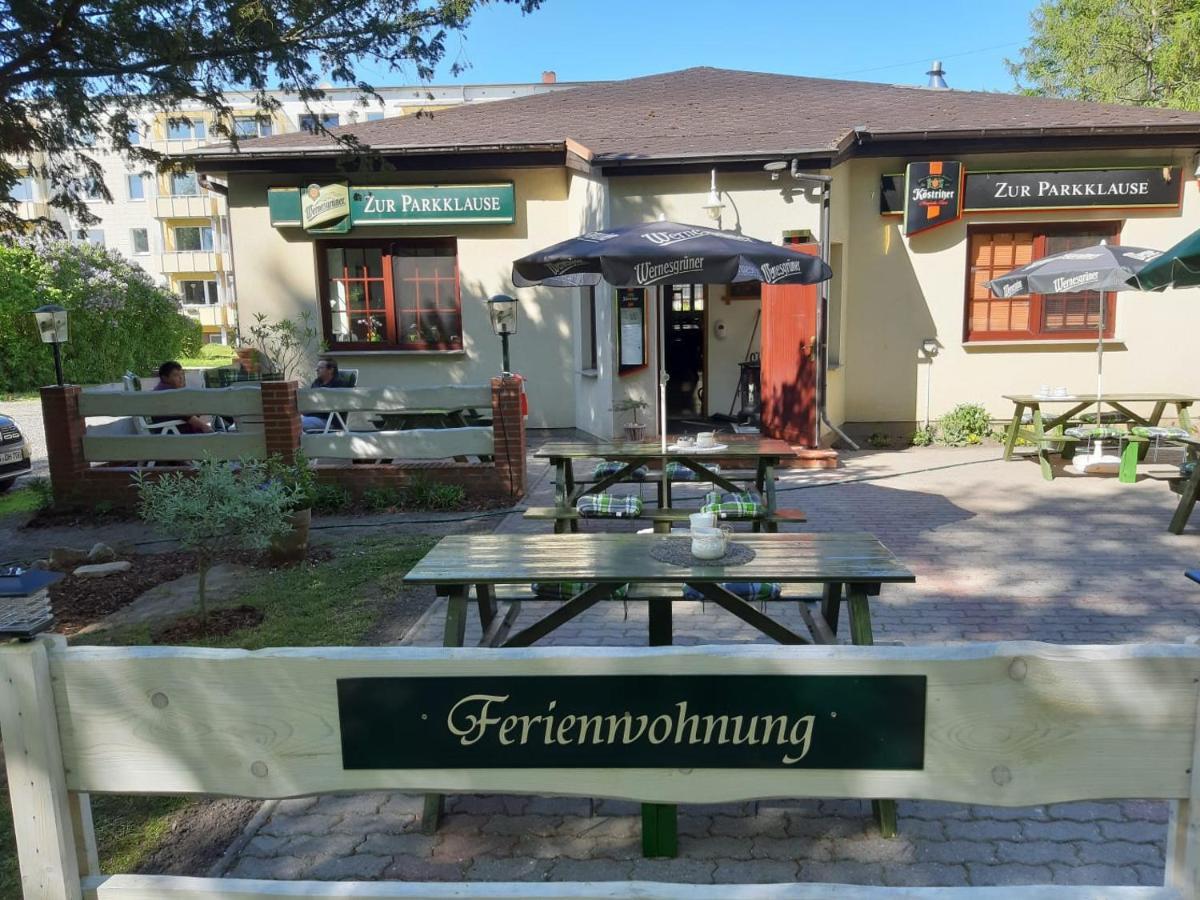 Ferienwohnung "Am Schlosspark" Neetzow Ngoại thất bức ảnh
