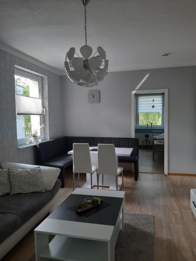 Ferienwohnung "Am Schlosspark" Neetzow Ngoại thất bức ảnh