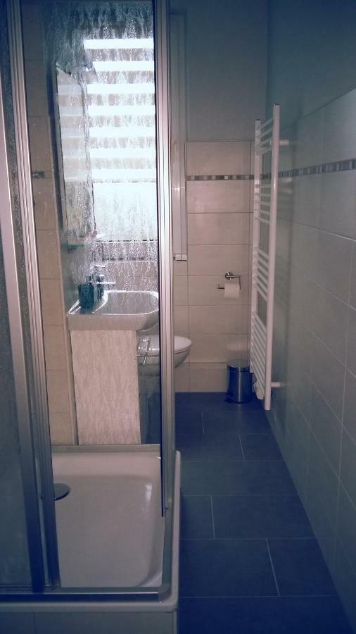 Ferienwohnung "Am Schlosspark" Neetzow Ngoại thất bức ảnh